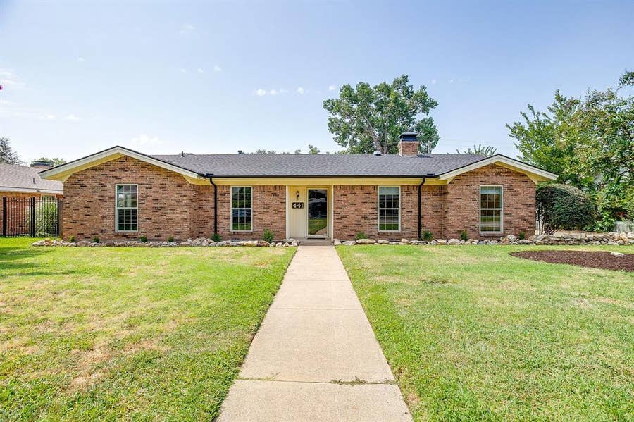 Property photo for 441 W Pleasantview Drive, Hurst, TX