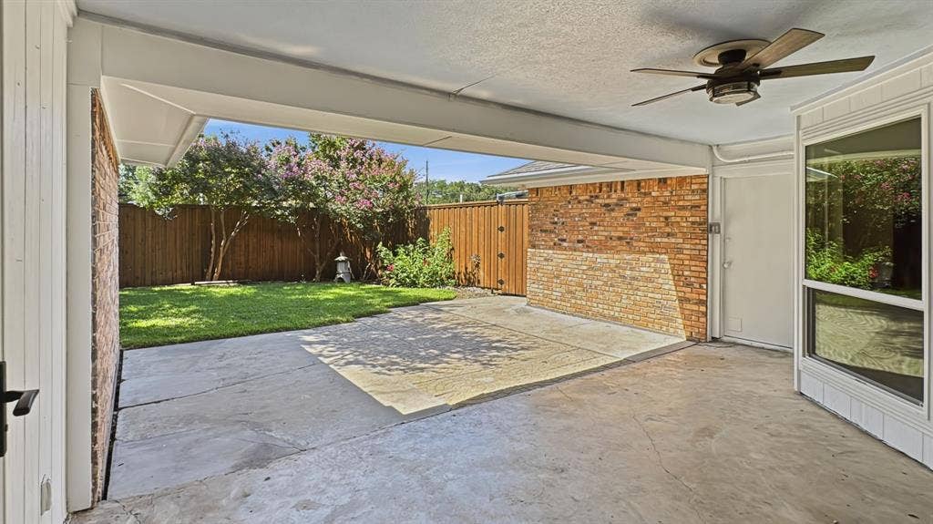 3526 S Echo Trail, Plano, TX 75023 Oversize Patio