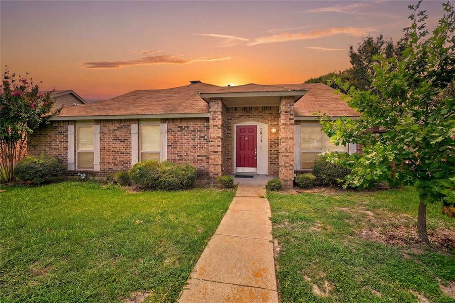Property photo for 5814 Winell Drive, Garland, TX