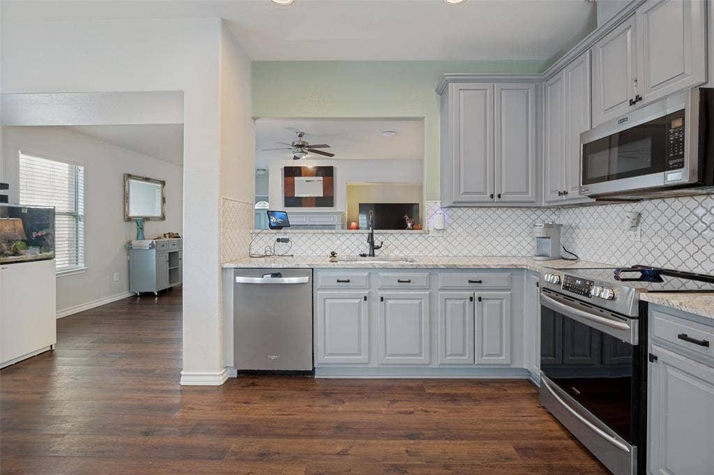 5440 Cameron Drive, Grand Prairie, TX 75052 5440 Cameron Drive, Grand Prairie, TX 75052
