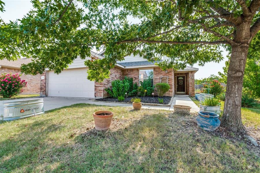 Property photo for 5440 Cameron Drive, Grand Prairie, TX
