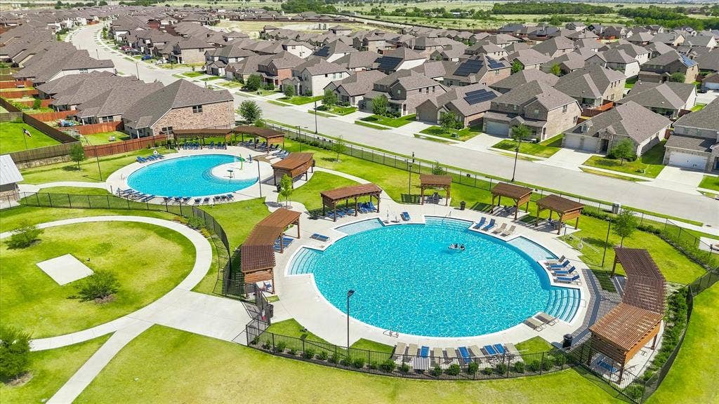 2109 Draco Drive, Haslet, TX 76052 2109 Draco Drive, Haslet, TX 76052