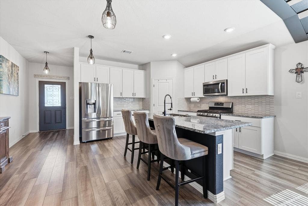 2109 Draco Drive, Haslet, TX 76052 2109 Draco Drive, Haslet, TX 76052