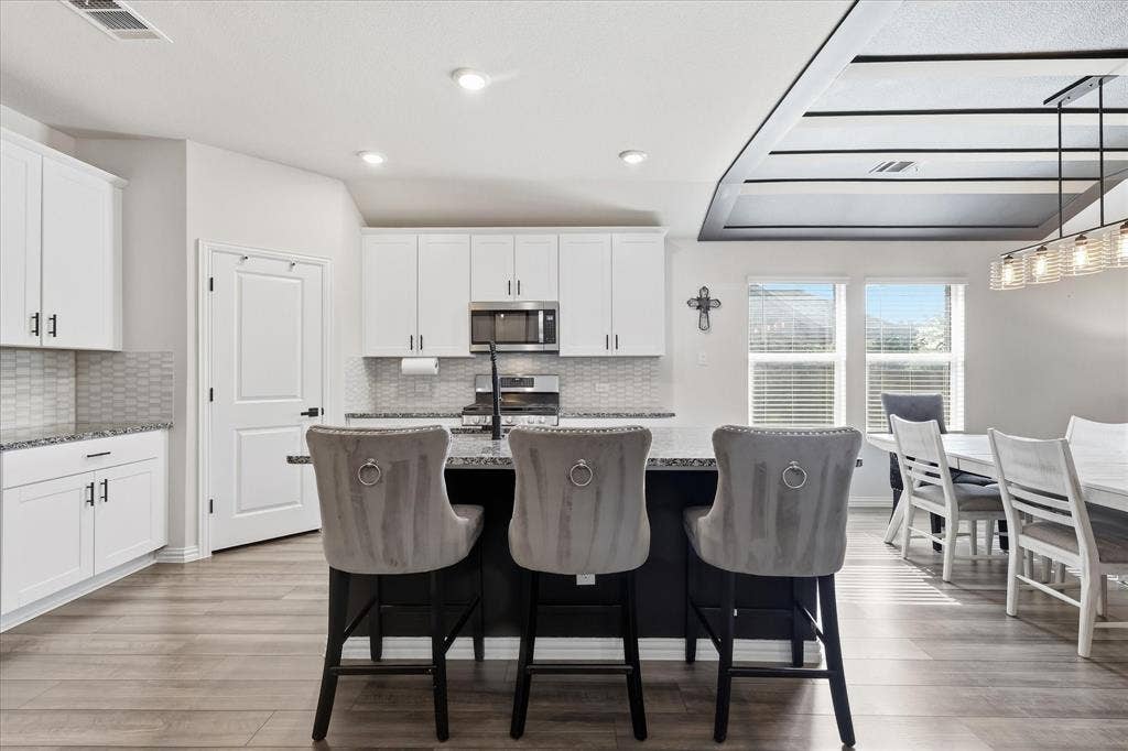 2109 Draco Drive, Haslet, TX 76052 2109 Draco Drive, Haslet, TX 76052