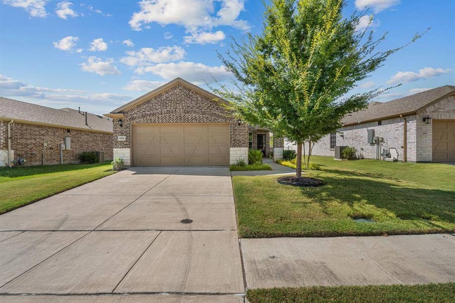 Property photo for 1104 Rough Hollow Drive, McKinney, TX