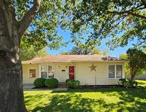 Property photo for 615 W Nash Street, Grapevine, TX