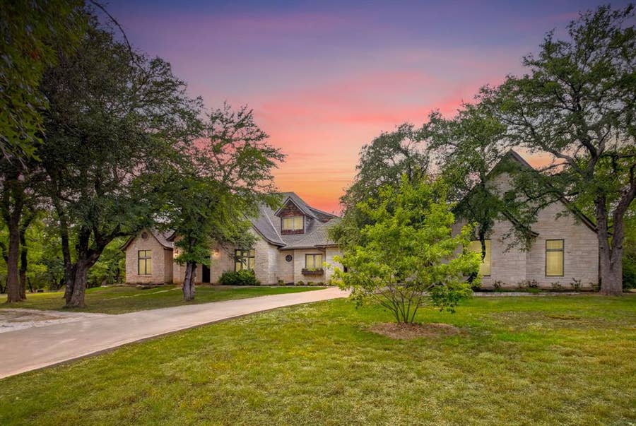 Property photo for 4404 Aledo Oaks Court, Fort Worth, TX