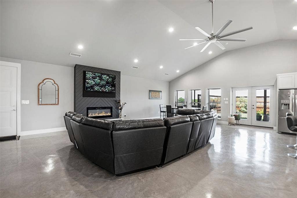 620 Ewing Road, Ferris, TX 75125 620 Ewing Road, Ferris, TX 75125