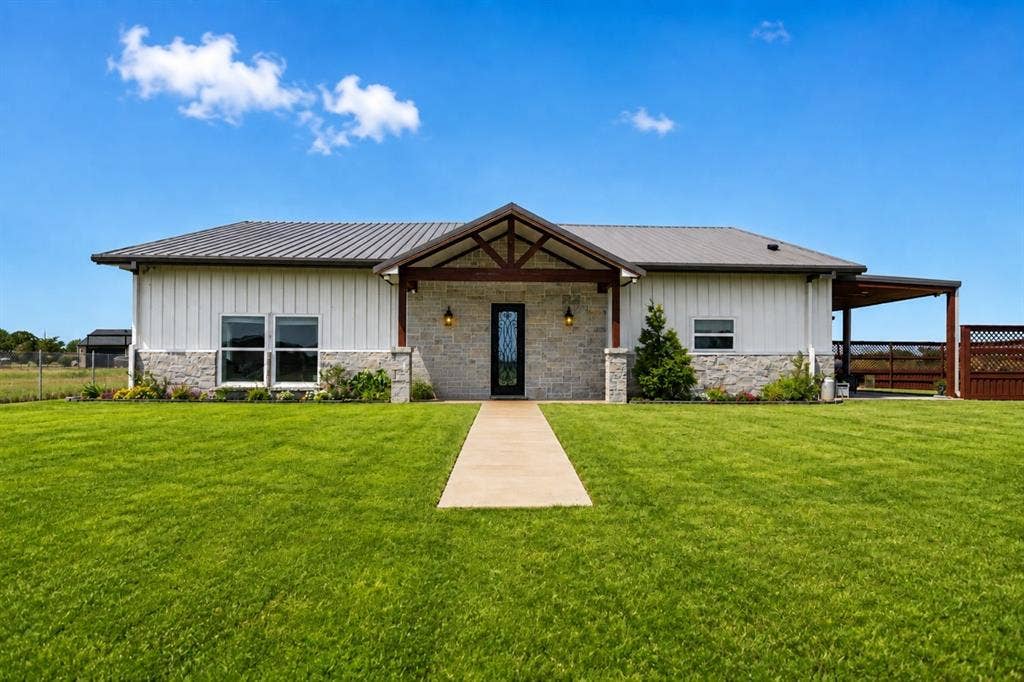 620 Ewing Road, Ferris, TX 75125 620 Ewing Road, Ferris, TX 75125