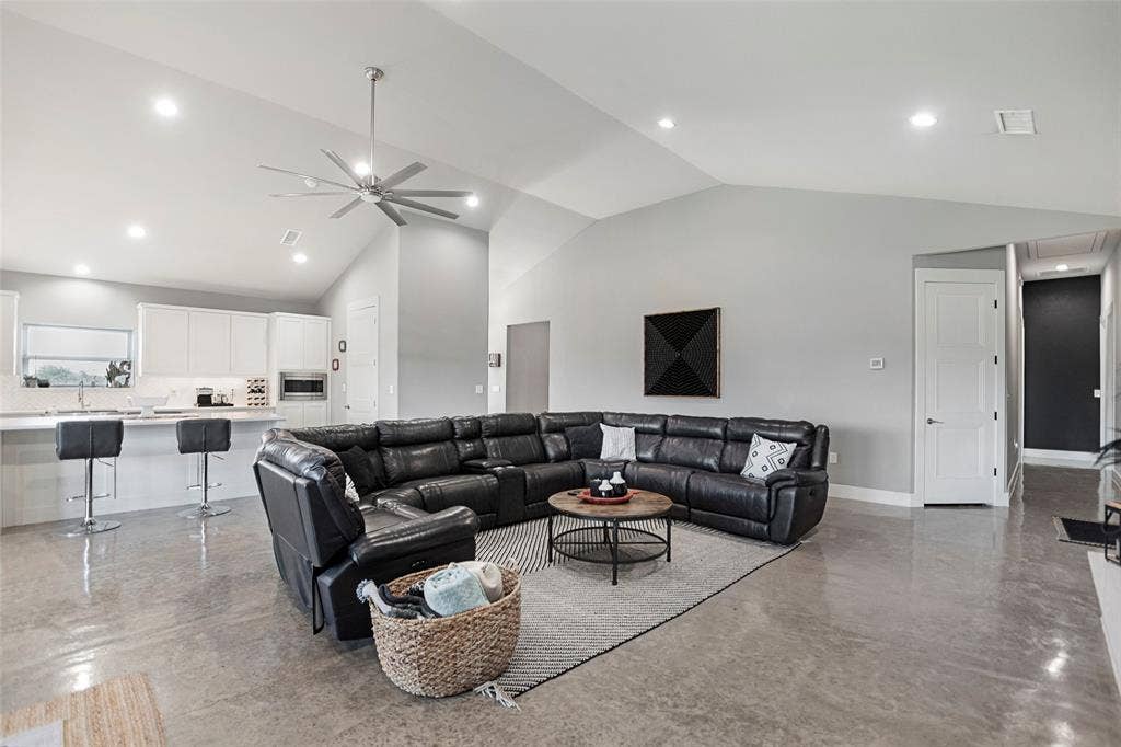 620 Ewing Road, Ferris, TX 75125 620 Ewing Road, Ferris, TX 75125
