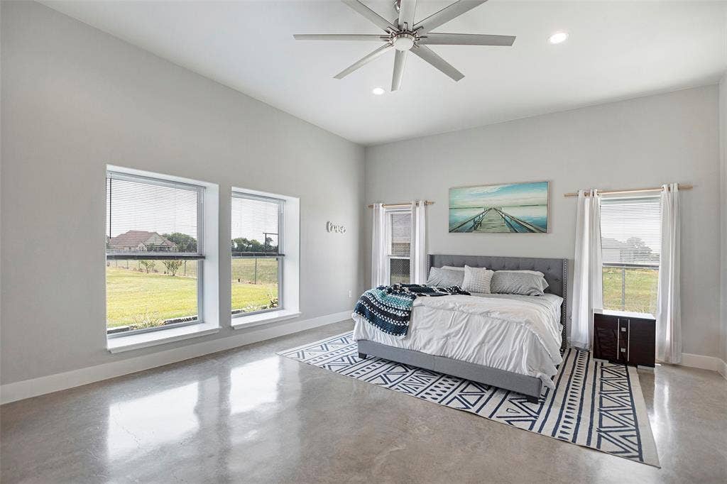 620 Ewing Road, Ferris, TX 75125 Sealed Concrete Floors Throughout