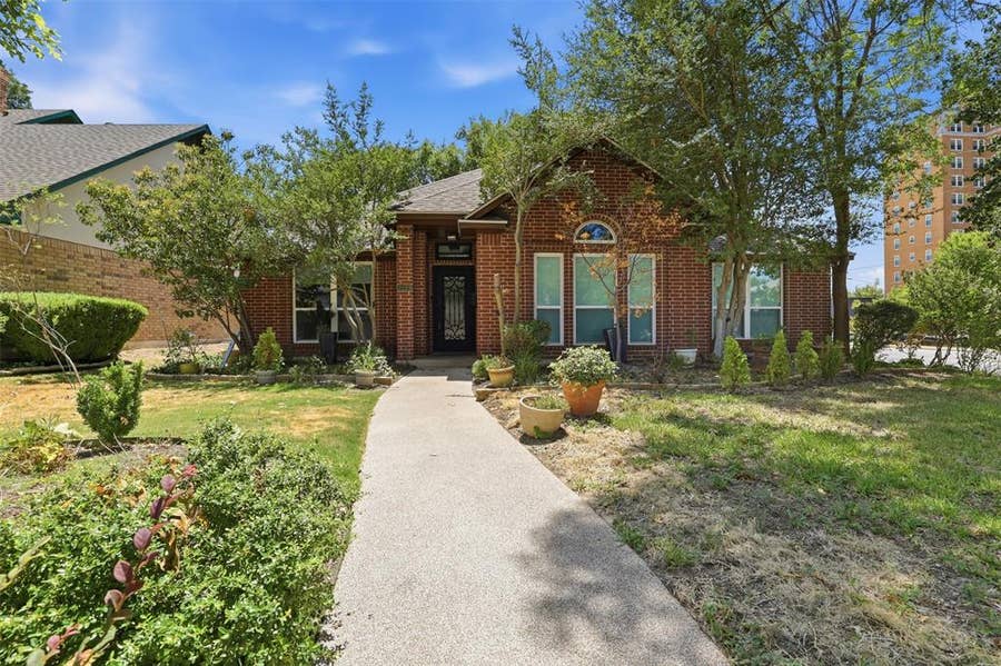 Property photo for 2229 Weatherbee Street, Fort Worth, TX