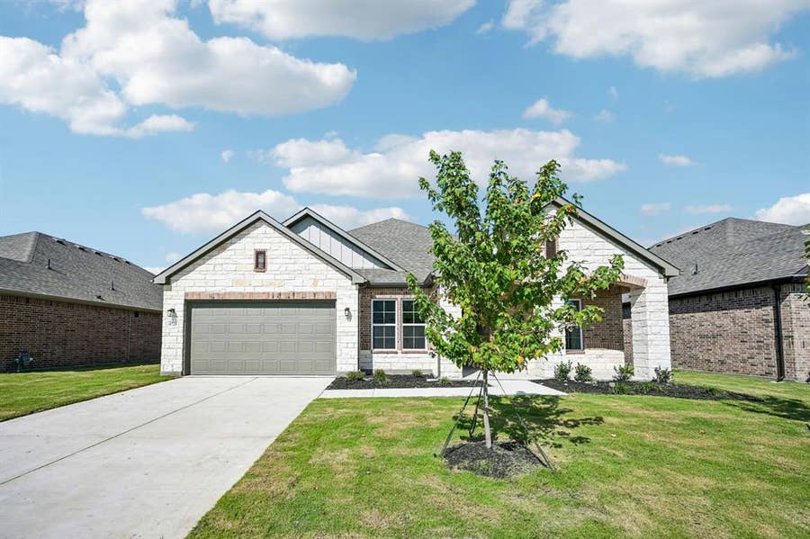 Property photo for 1721 David Drive, Anna, TX