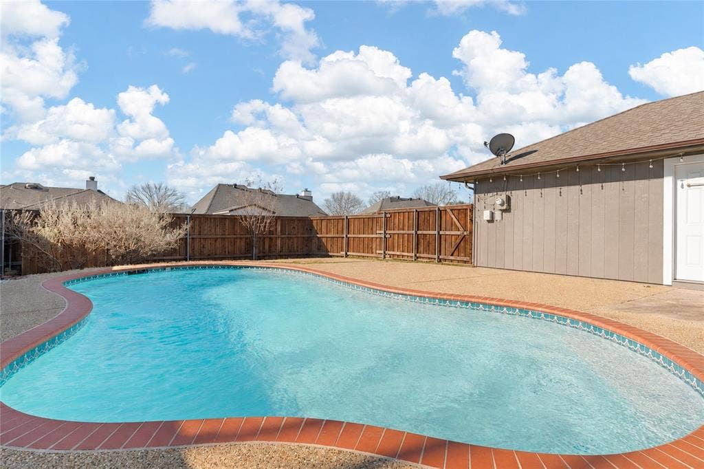 1518 Sunflower Drive, Allen, TX 75002 1518 Sunflower Drive, Allen, TX 75002