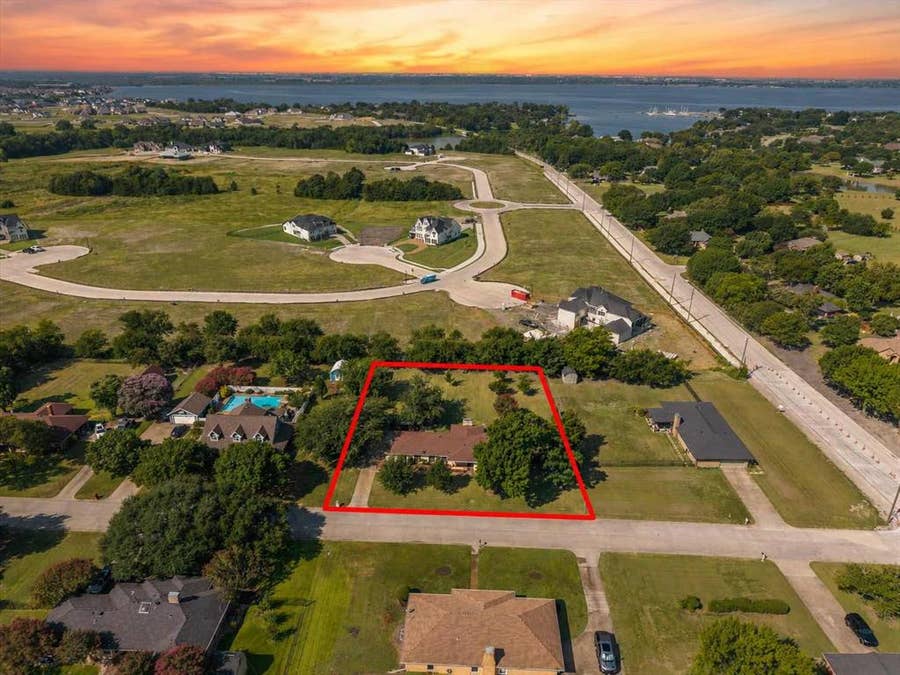 Property photo for 17 Michael Drive, Heath, TX