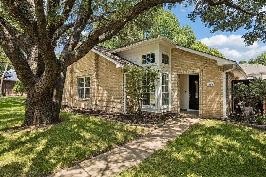 Property photo for 1524 Livingston Drive, Plano, TX