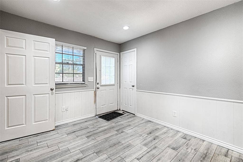 1223 Sequoia Drive, DeSoto, TX 75115 1223 Sequoia Drive, DeSoto, TX 75115