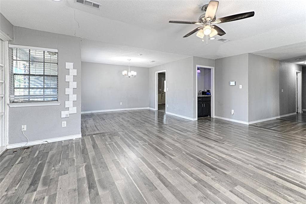 1223 Sequoia Drive, DeSoto, TX 75115 1223 Sequoia Drive, DeSoto, TX 75115