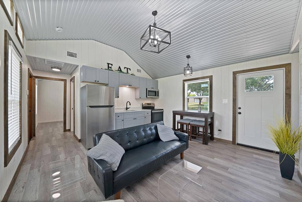 5600 Bennett Lawson Road, Mansfield, TX 76063
