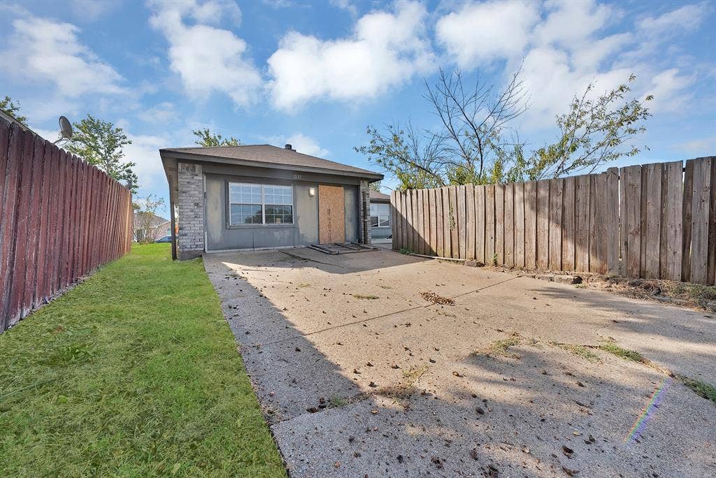 2137 Emerald Oaks, Mesquite, TX 75181 2137 Emerald Oaks, Mesquite, TX 75181