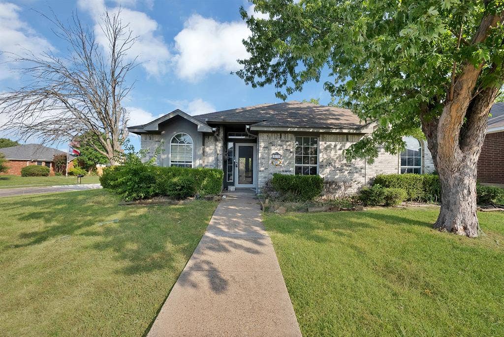 2137 Emerald Oaks, Mesquite, TX 75181 2137 Emerald Oaks, Mesquite, TX 75181