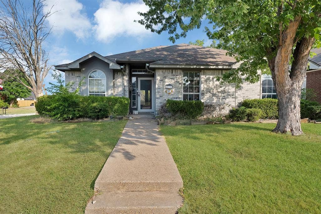 2137 Emerald Oaks, Mesquite, TX 75181 2137 Emerald Oaks, Mesquite, TX 75181