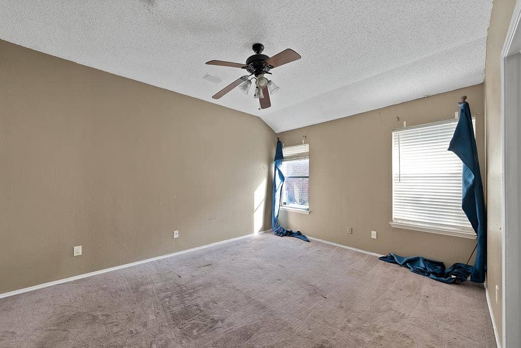 2137 Emerald Oaks, Mesquite, TX 75181 2137 Emerald Oaks, Mesquite, TX 75181