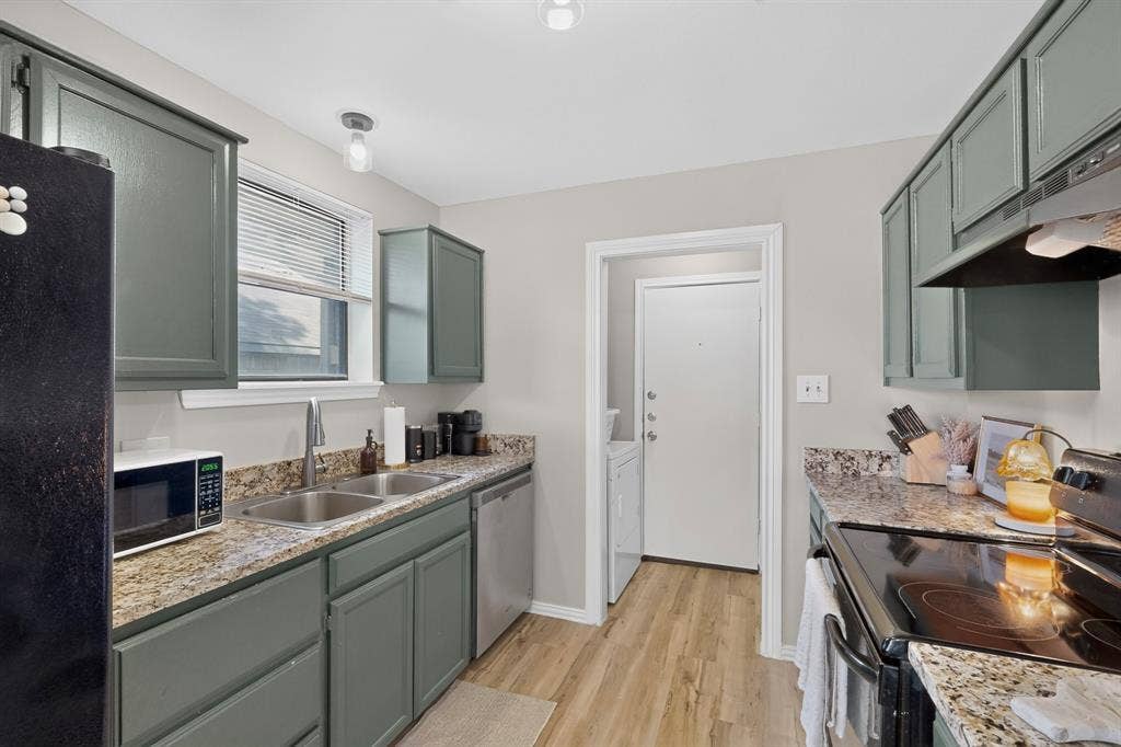 579 Trout Street, Rockwall, TX 75032 579 Trout Street, Rockwall, TX 75032