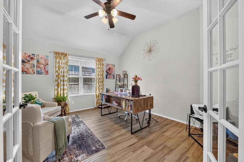 220 Carson Drive, Waxahachie, TX 75167 220 Carson Drive, Waxahachie, TX 75167