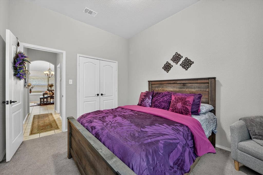 220 Carson Drive, Waxahachie, TX 75167 220 Carson Drive, Waxahachie, TX 75167