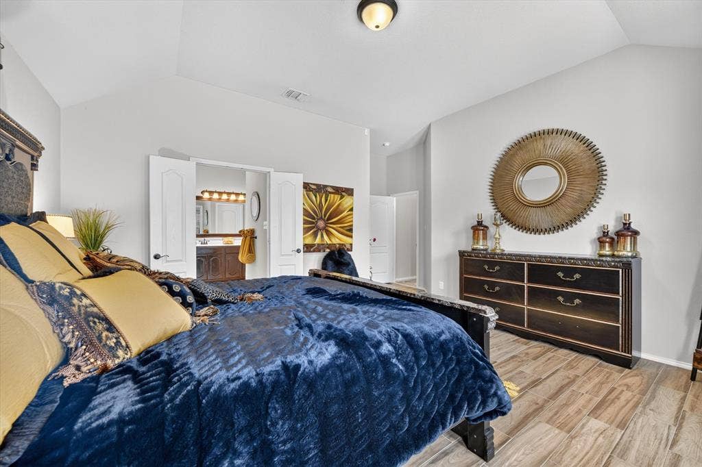 220 Carson Drive, Waxahachie, TX 75167 220 Carson Drive, Waxahachie, TX 75167