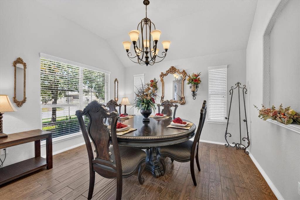 220 Carson Drive, Waxahachie, TX 75167 220 Carson Drive, Waxahachie, TX 75167