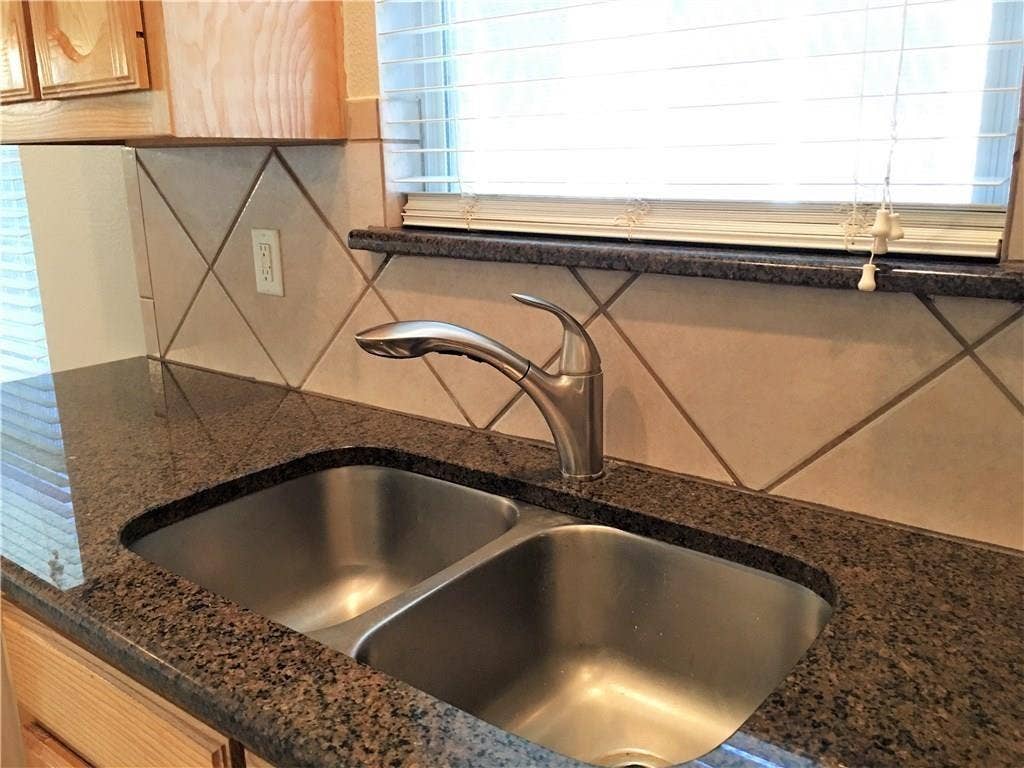 8004 Ranchvale Lane, Arlington, TX 76002 8004 Ranchvale Lane, Arlington, TX 76002