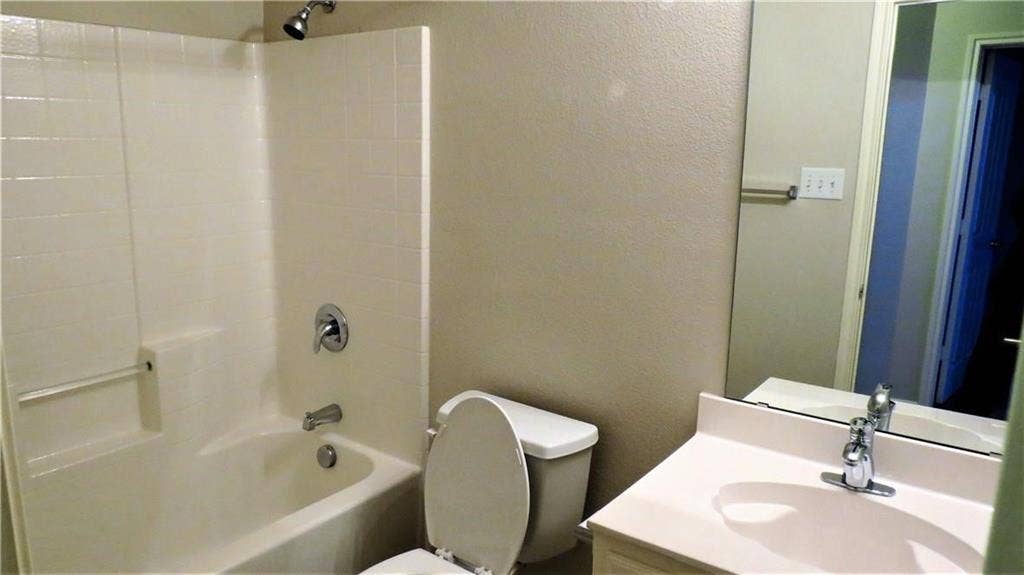 8004 Ranchvale Lane, Arlington, TX 76002 8004 Ranchvale Lane, Arlington, TX 76002
