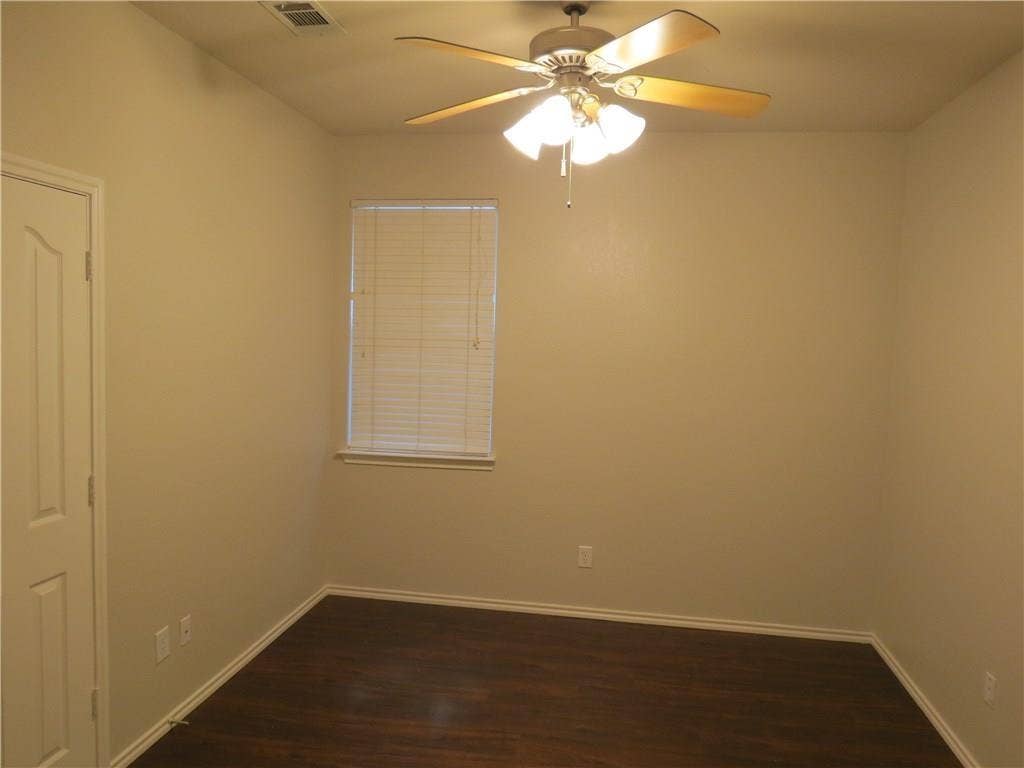 8004 Ranchvale Lane, Arlington, TX 76002 8004 Ranchvale Lane, Arlington, TX 76002