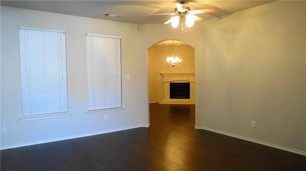8004 Ranchvale Lane, Arlington, TX 76002 8004 Ranchvale Lane, Arlington, TX 76002