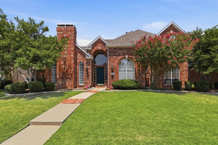 Property photo for 4545 Waterford Drive, Plano, TX