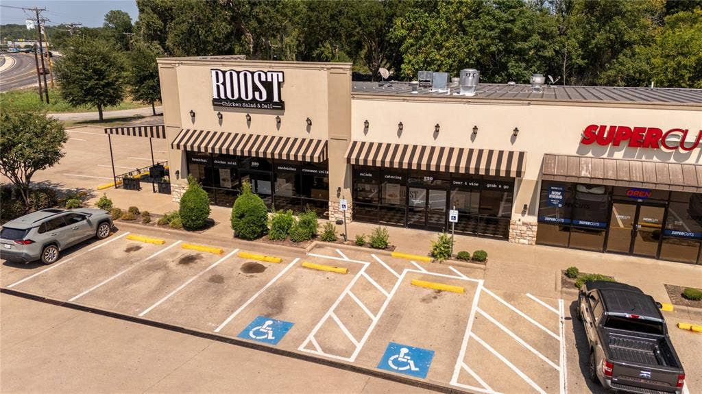 210/220 CRESTWAY Drive, Athens, TX 75751 210/220 CRESTWAY Drive, Athens, TX 75751