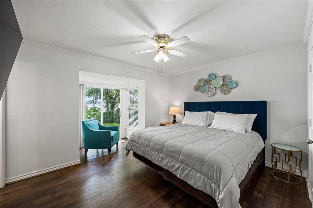 211 Lake Front Drive, Mabank, TX 75156