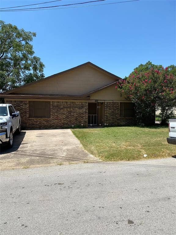404 Jordan Lane, Arlington, TX 76012 404 Jordan Lane, Arlington, TX 76012