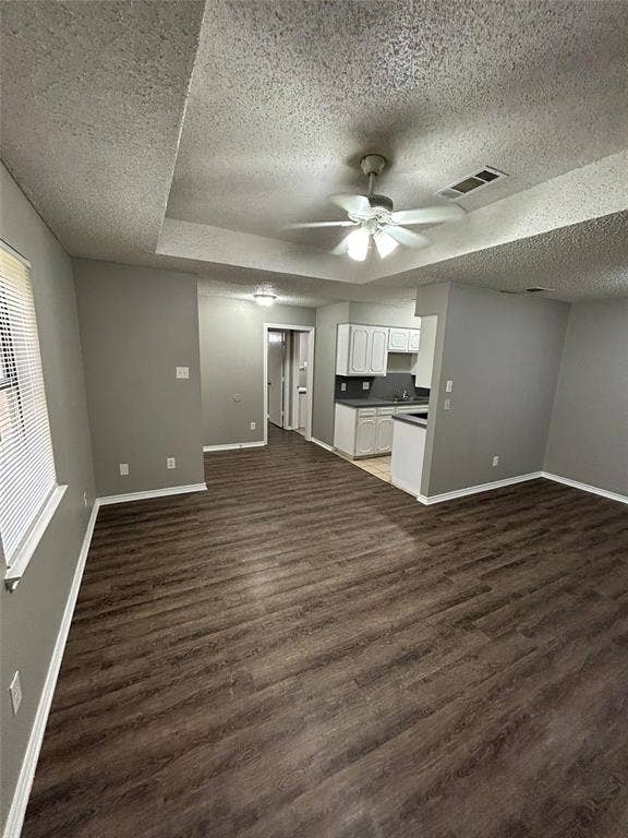 404 Jordan Lane, Arlington, TX 76012 404 Jordan Lane, Arlington, TX 76012