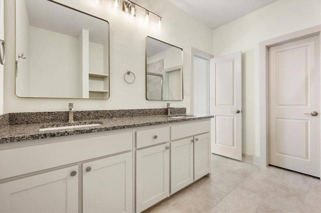 504 E Kimball Street, #2, Mansfield, TX 76063