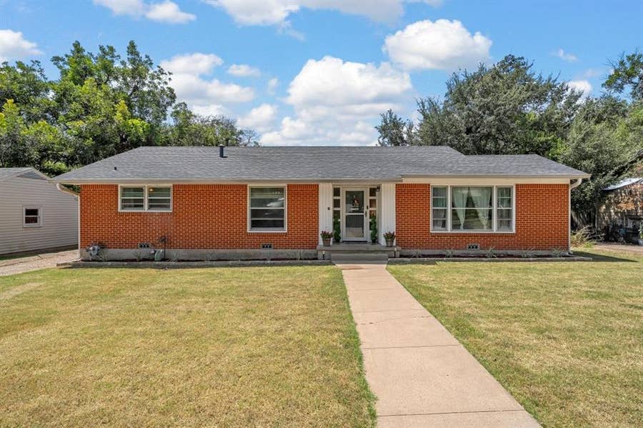Property photo for 4216 Morrow Avenue, Waco, TX