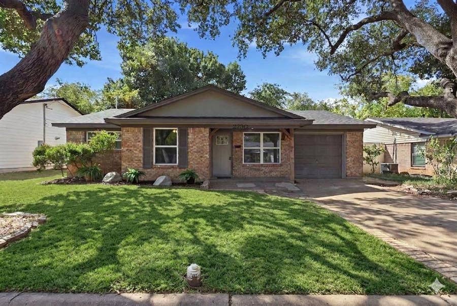 Property photo for 2730 Ridgewood Street, Irving, TX