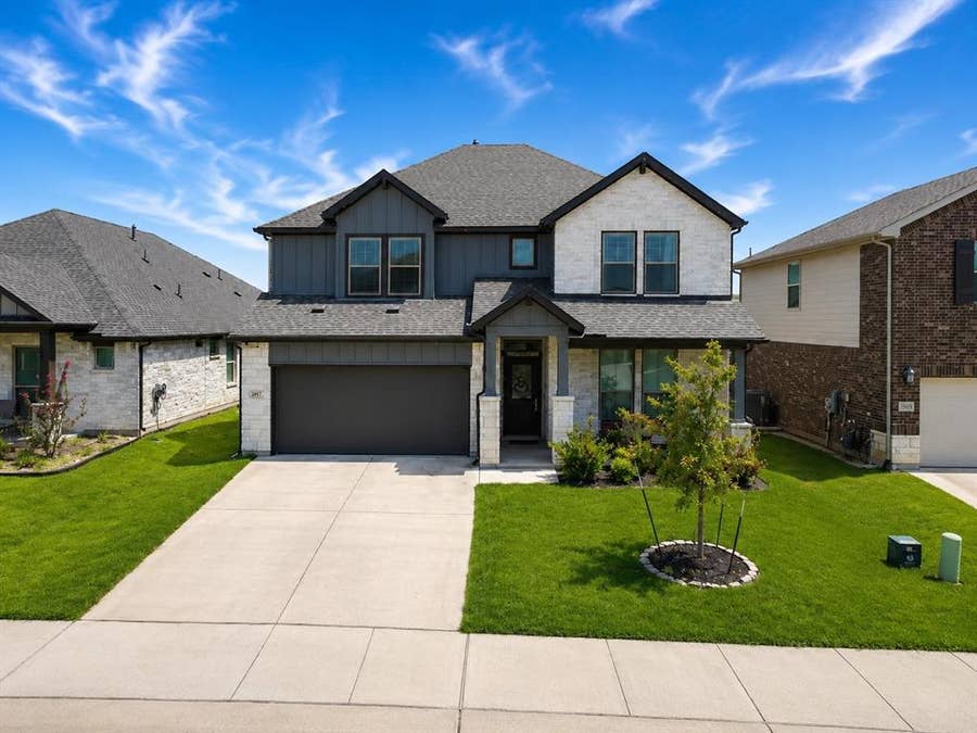 Property photo for 2417 Mankato Drive, Fort Worth, TX