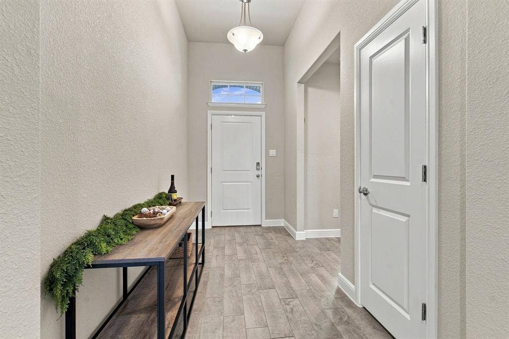 5236 Meadow Lane, Krum, TX 76249