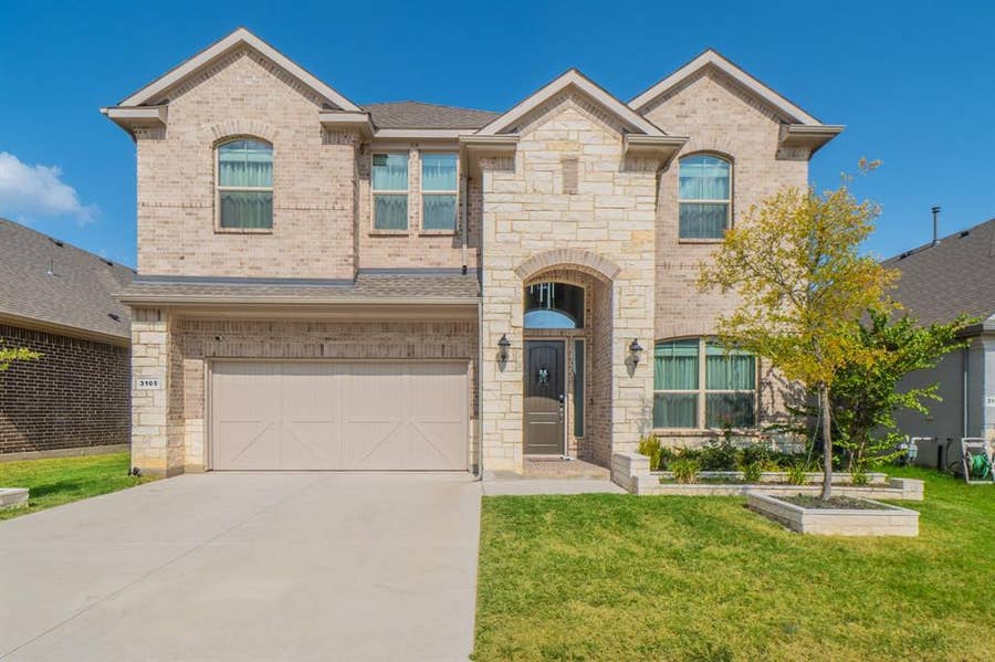 Property photo for 3105 Lionsgate Drive, Argyle, TX