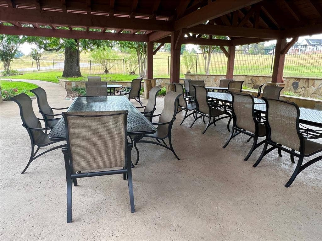 309 Grand View Drive, Athens, TX 75752