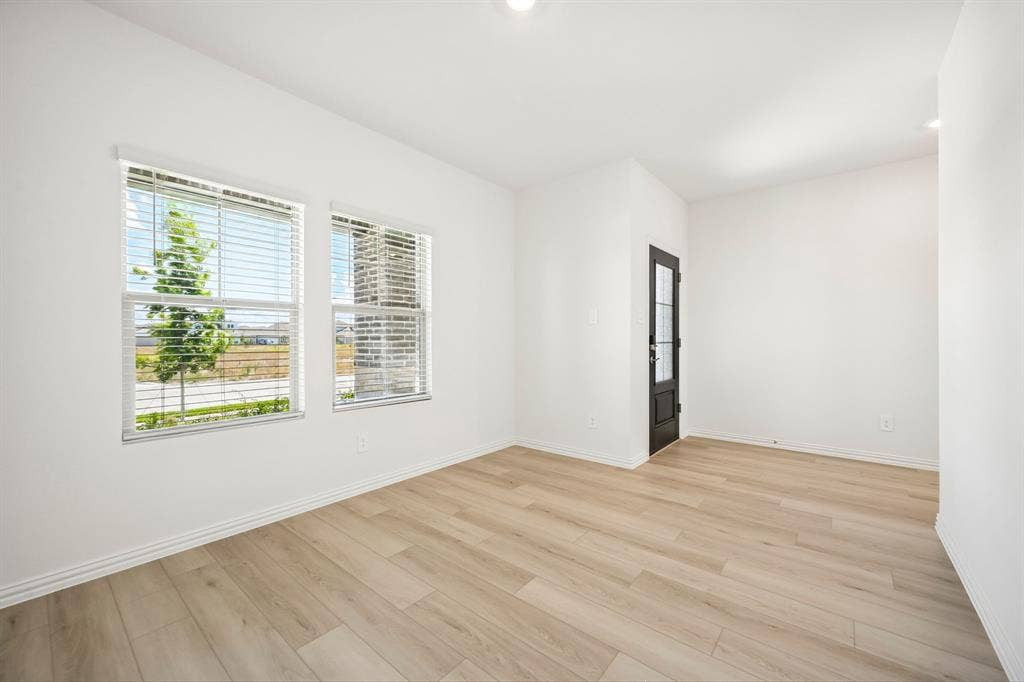 2130 Longchamp Lane, Seagoville, TX 75159 Photo is not of the actual home, but is an inspirational photo of builder’s model home and may depict options, furnishings, and/or decorator features that are not included.