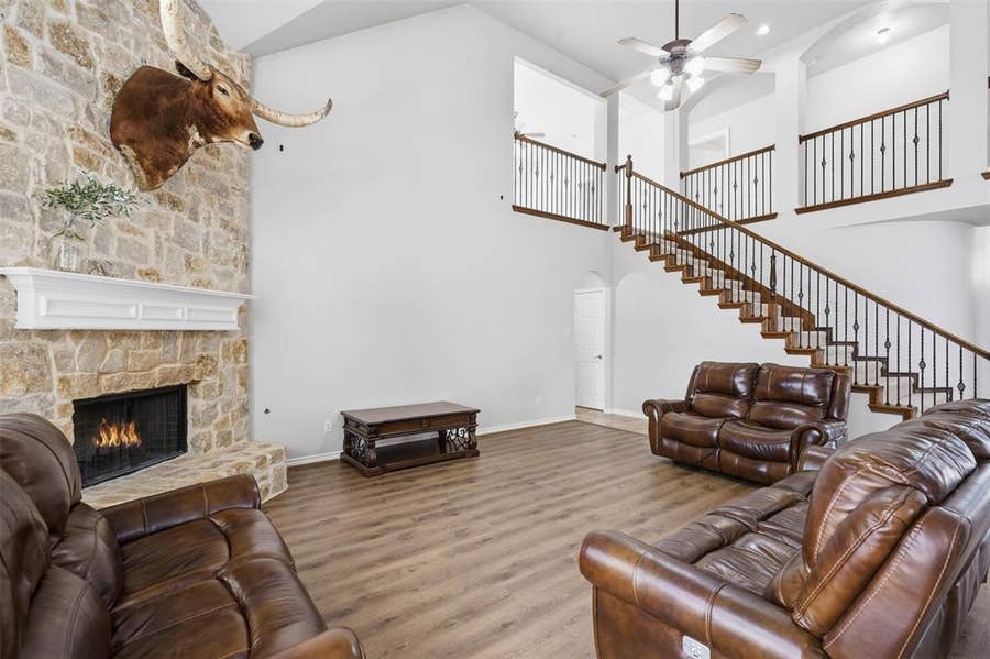 Property photo for 424 High Desert Drive, Fort Worth, TX